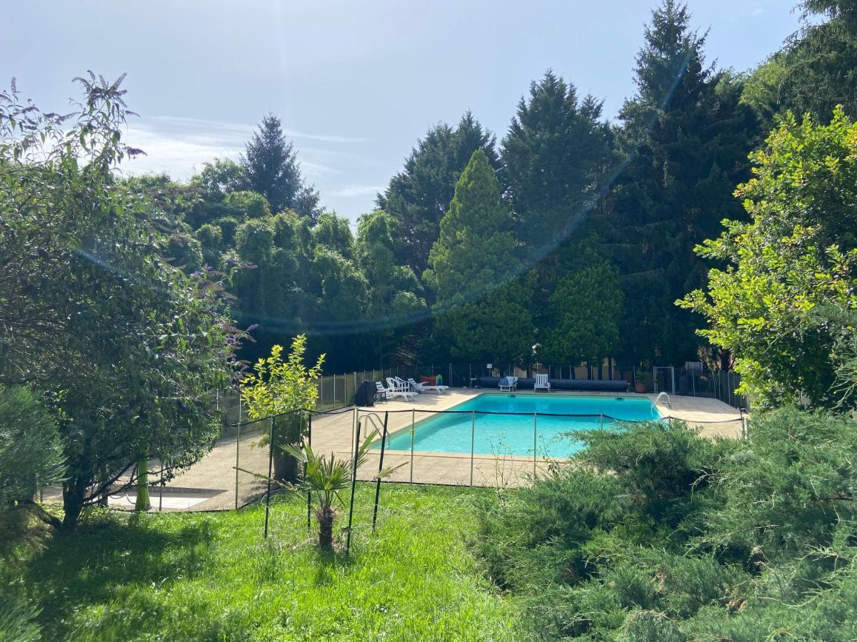 Отель La Bastide D'Albignac Le Dourn Экстерьер фото